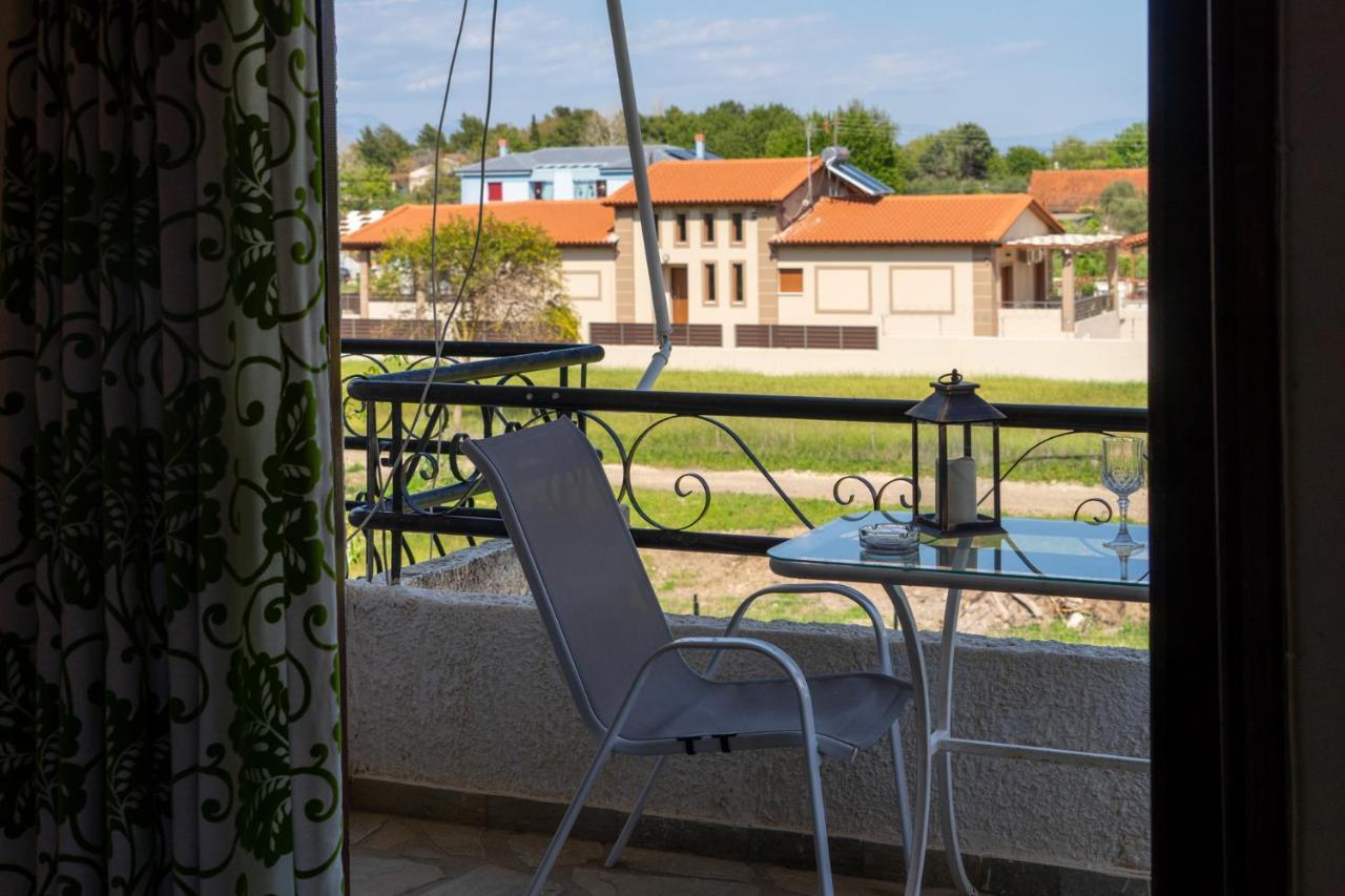 Chriselen Hotel Eleonas Exterior foto