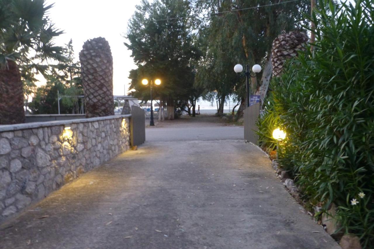Chriselen Hotel Eleonas Exterior foto